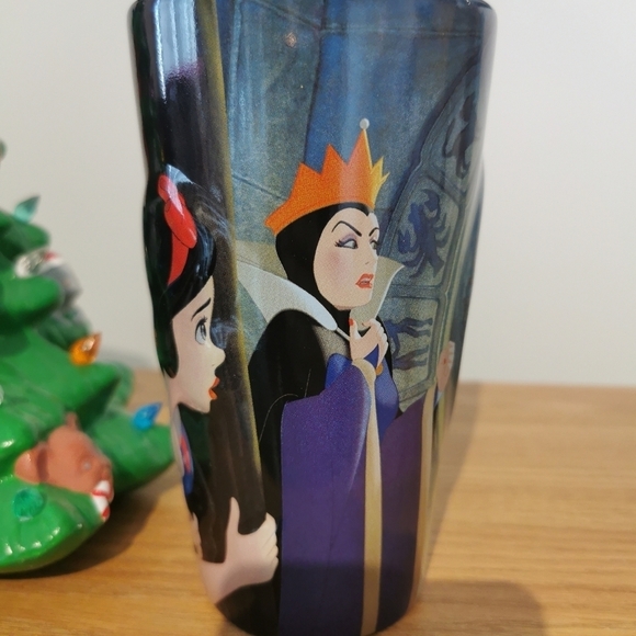Disney Snow White Evil Queen & Magic Mirror Color Changing Mug - Picture 5 of 10